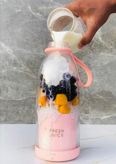 The Modern Habitat™Portable mini juicer blenderخلاط عصير صغير محمول